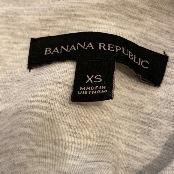 Banana Republic gray long sleeve top with bow decoration. Size Xs . - Picture 4 of 10